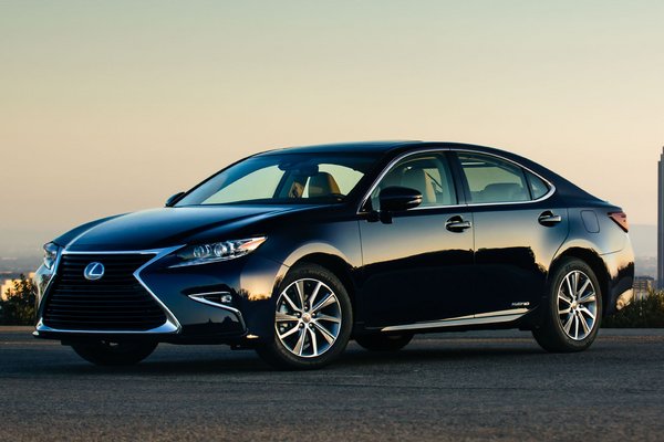 2017 Lexus ES 300h