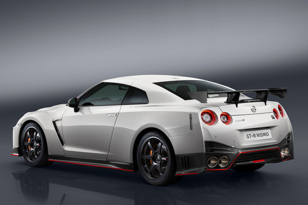 2017 Nissan GT-R NISMO