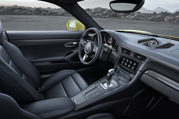 2017 Porsche 911 Turbo Interior