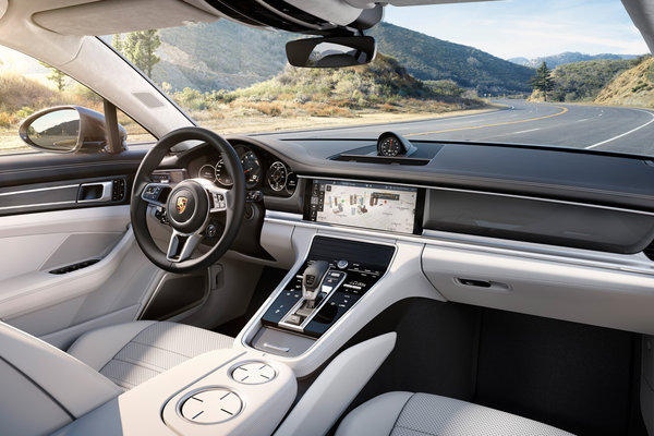 2017 Porsche Panamera Interior