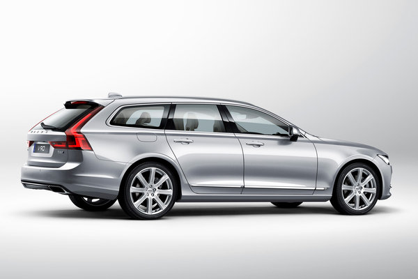 2017 Volvo V90