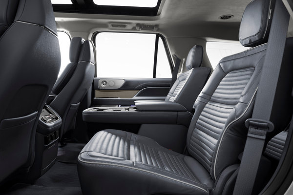 2018 Lincoln Navigator Interior