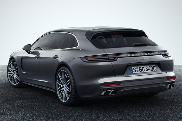 2018 Porsche Panamera Sport Turismo Turbo