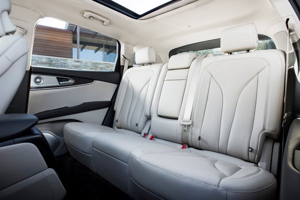 2019 Lincoln Nautilus Interior