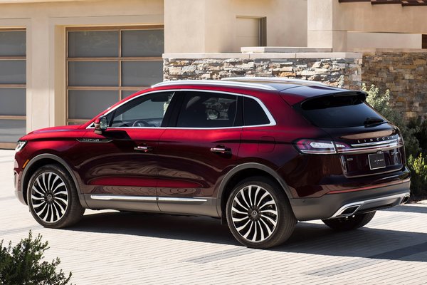 2019 Lincoln Nautilus Black Label