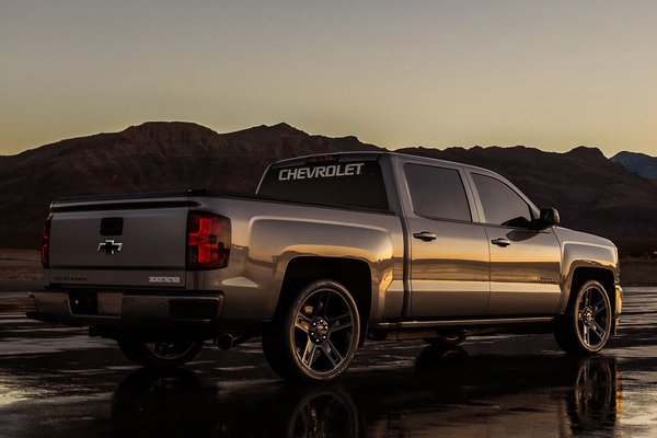 2017 Chevrolet 2018 Silverado Performance