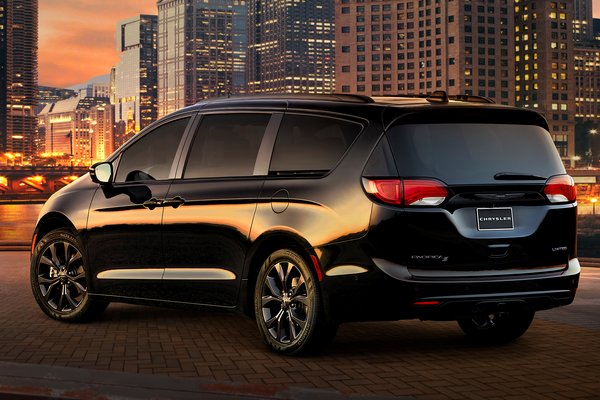 2018 Chrysler Pacifica S