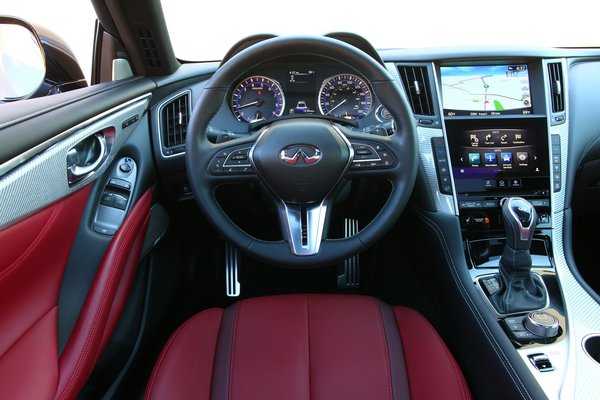 2018 Infiniti Q60 Interior