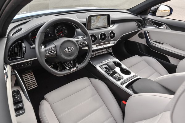 2018 Kia Stinger GT2 AWD Interior