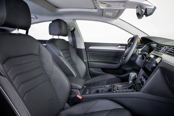 2019 Volkswagen Arteon Interior