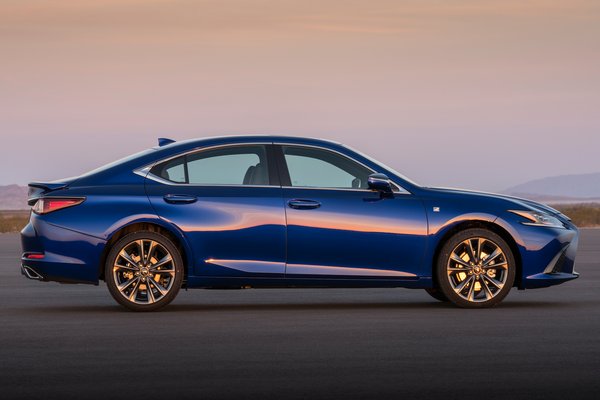 2019 Lexus ES