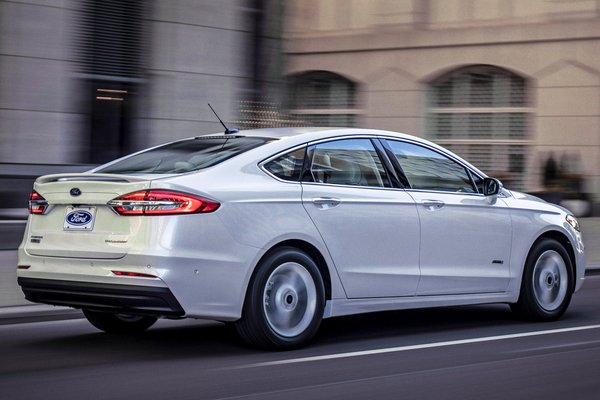 2019 Ford Fusion Energi Titanium