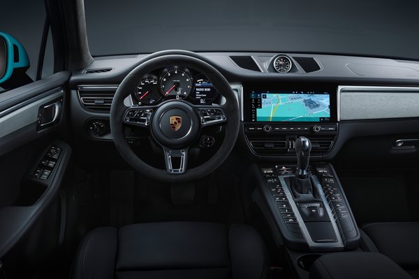 2019 Porsche Macan Interior