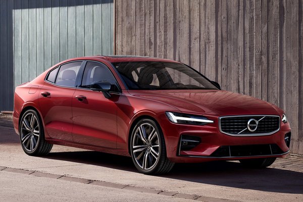 2019 Volvo S60 R-Design