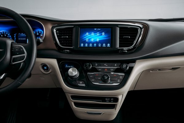 2020 Chrysler Voyager Instrumentation