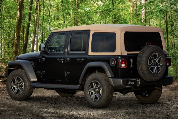 2020 Jeep Wrangler Unlimited Black & Tan