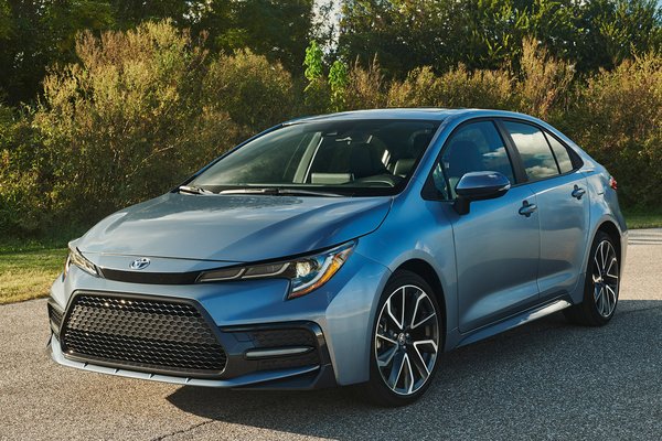 2020 Toyota Corolla XSE sedan