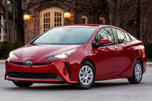 2020 Toyota Prius LE