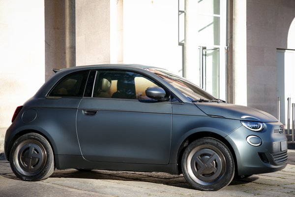 2020 Fiat 500 Giorgio Armani