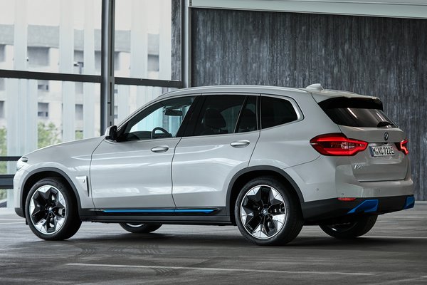 2021 BMW iX3