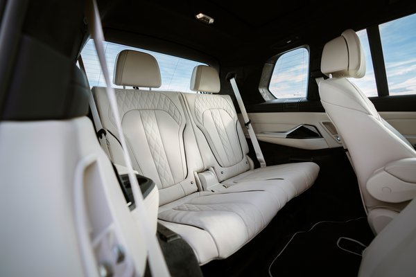 2021 BMW Alpina XB7 Interior