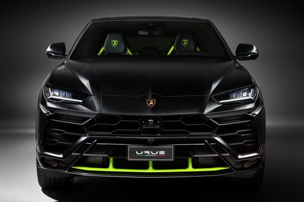 2021 Lamborghini Urus Graphite Capsule