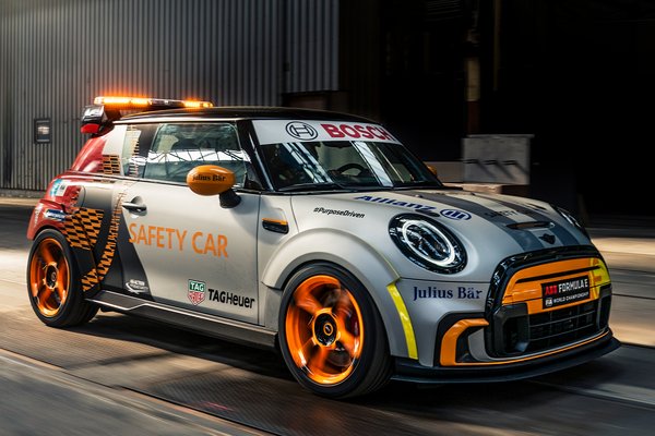 2021 Mini Electric Pacesetter