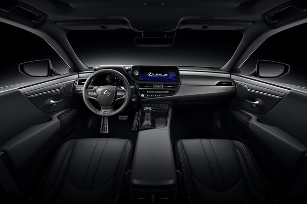 2022 Lexus ES Interior