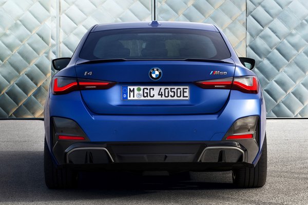 2022 BMW i4 M50