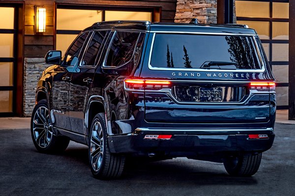 2022 Jeep Grand Wagoneer Series III