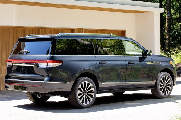 2022 Lincoln Navigator