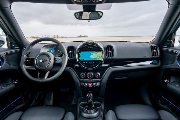 2022 Mini Countryman Boardwalk Edition Interior