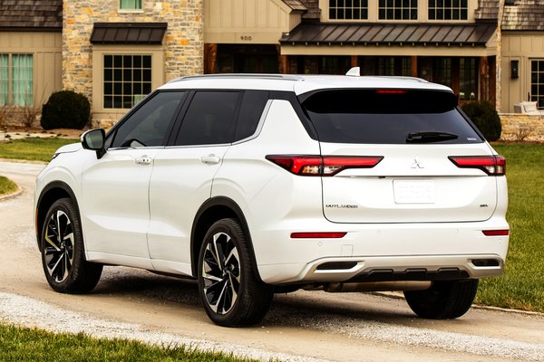 2022 Mitsubishi Outlander SEL