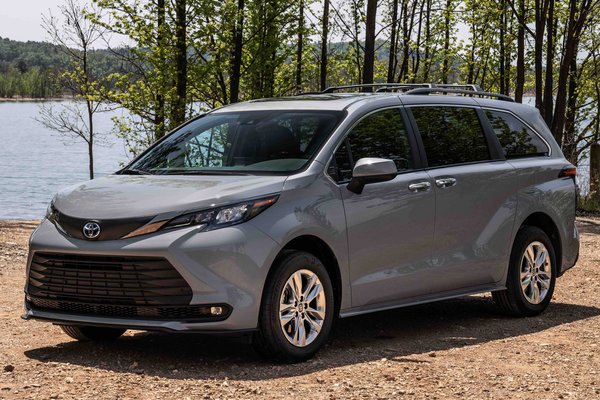 2022 Toyota Sienna Woodland Edition