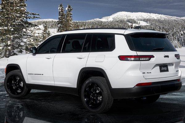 2022 Jeep Grand Cherokee L Limited Black