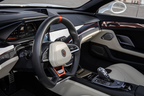 2022 Deus Vayanne Interior