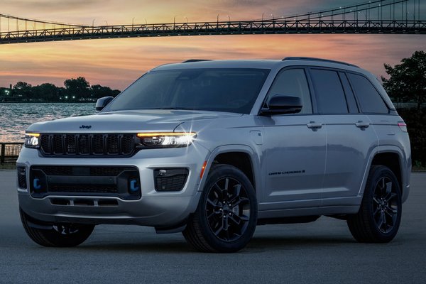 2023 Jeep Grand Cherokee 4xe 30th Anniversary