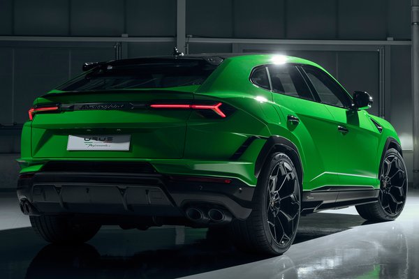 2023 Lamborghini Urus Performante