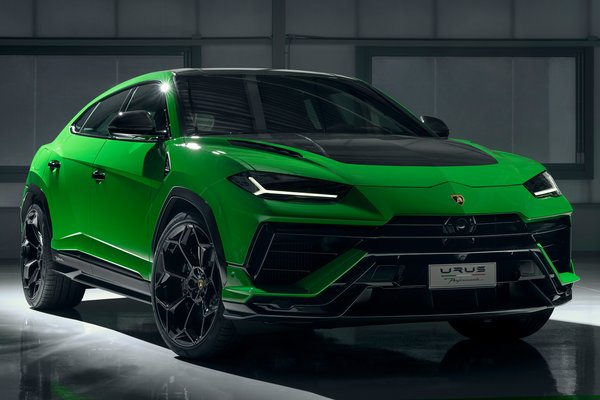 2023 Lamborghini Urus Performante