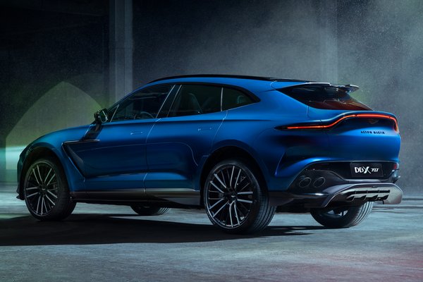 2023 Aston Martin DBX707