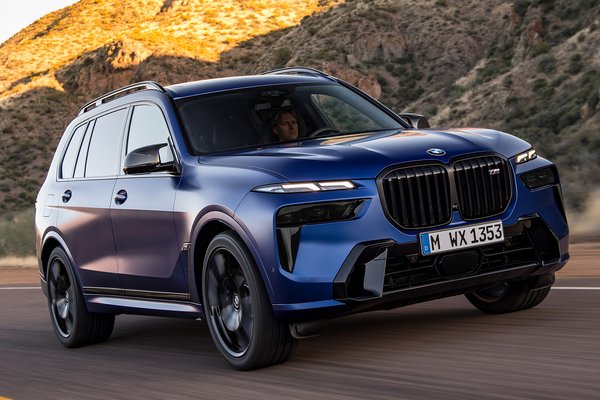 2023 BMW X7 M60i