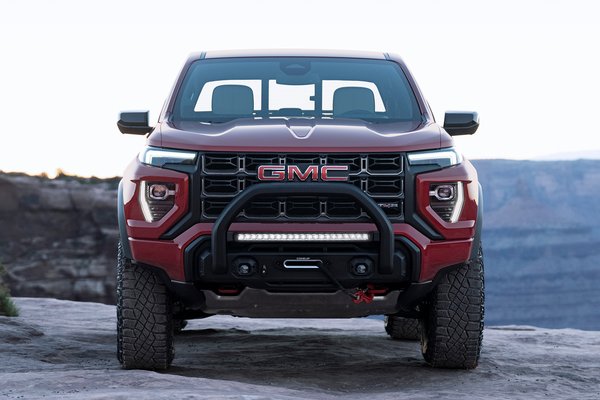 2023 GMC Canyon AT4X Edition 1