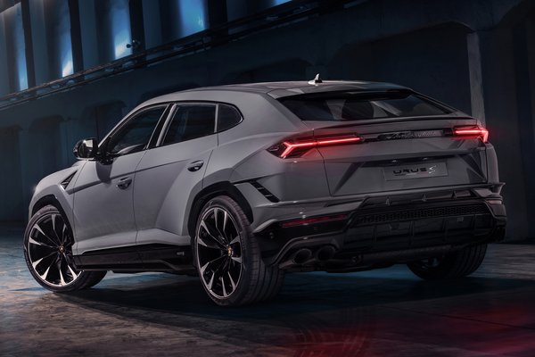 2023 Lamborghini Urus S