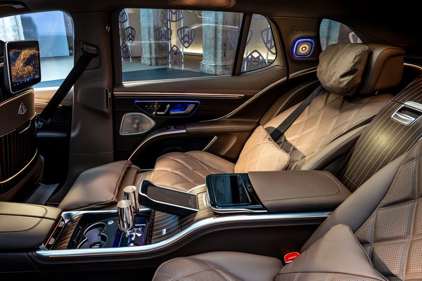 2024 Mercedes-Benz EQS SUV Maybach 680 Interior