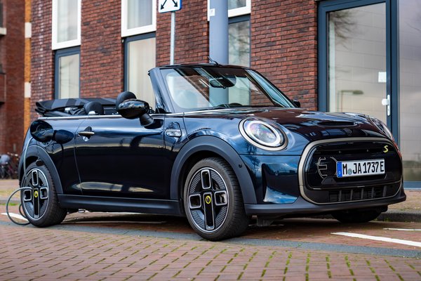 2024 Mini Convertible SE Electric