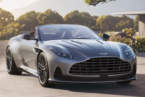 2024 Aston Martin DB12 Volante