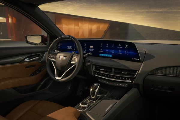 2025 Cadillac CT5 Instrumentation