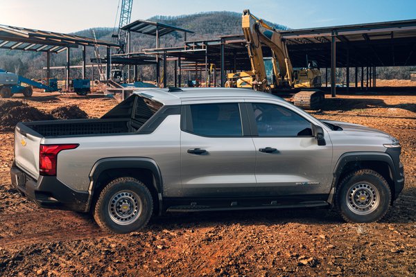 2024 Chevrolet Silverado EV WT