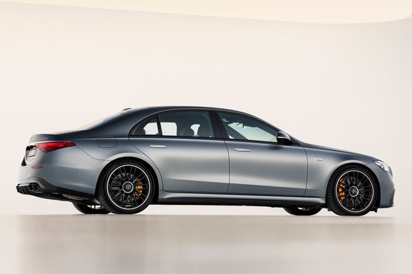 2024 Mercedes-Benz AMG S 63 E Performance