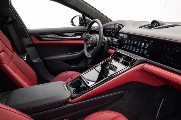 2024 Porsche Panamera Interior